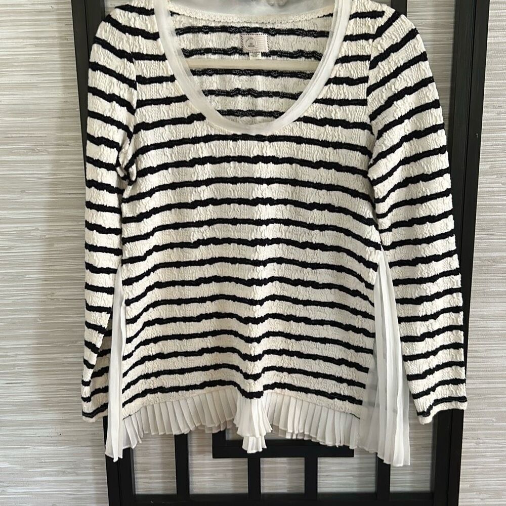Anthropologie Orange/cream 3/4 sleeve boat neck top size medium Postmark brand